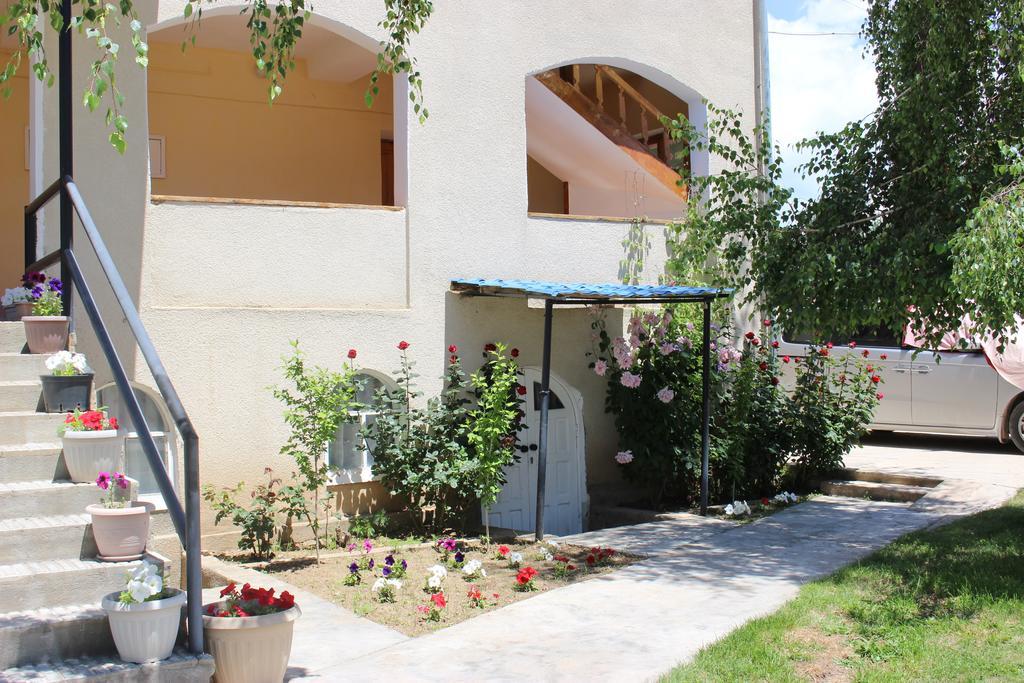 Maksat Guest House Cholpon-Ata Εξωτερικό φωτογραφία